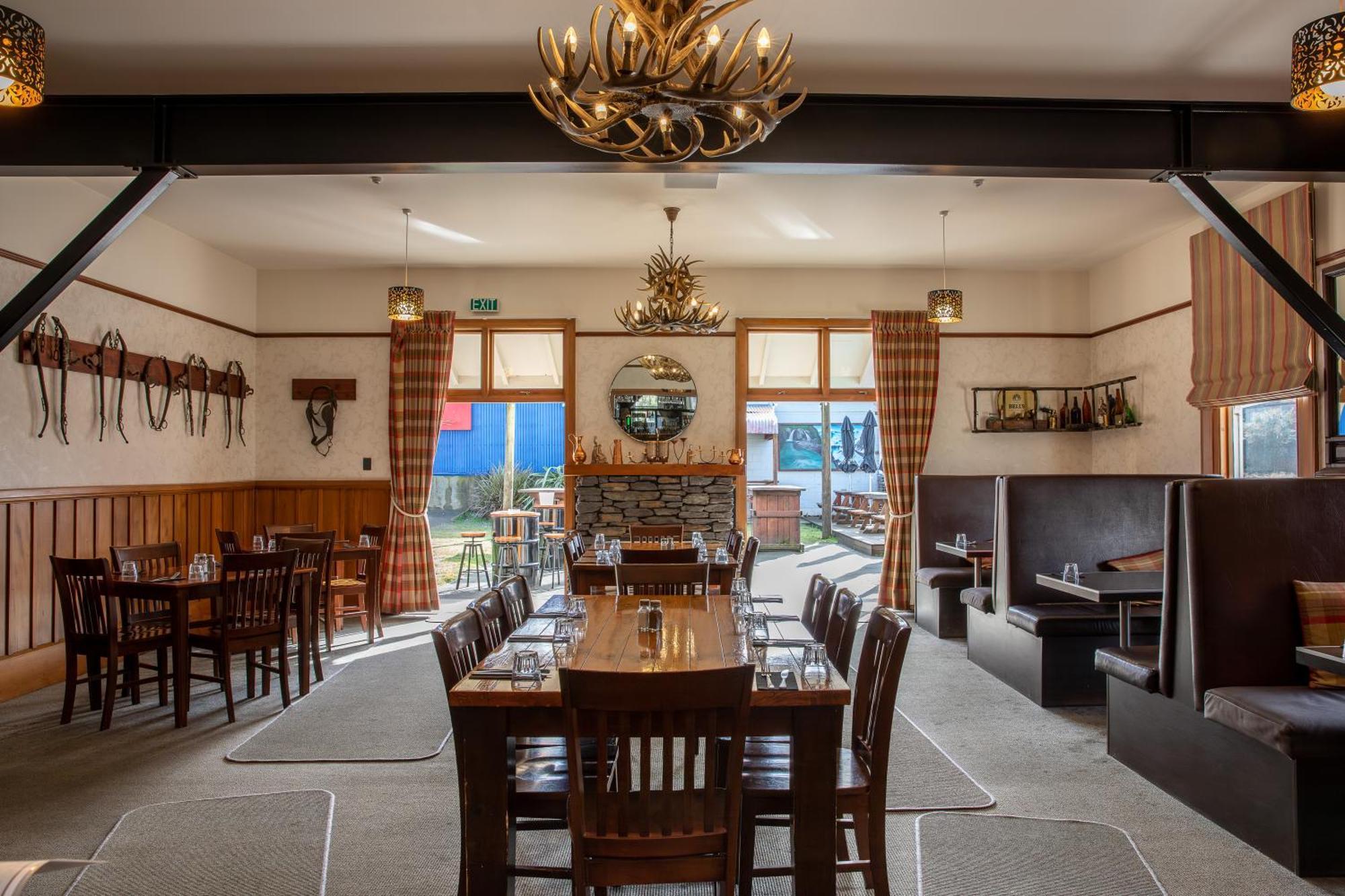 Hotel The Brown Pub Methven Esterno foto
