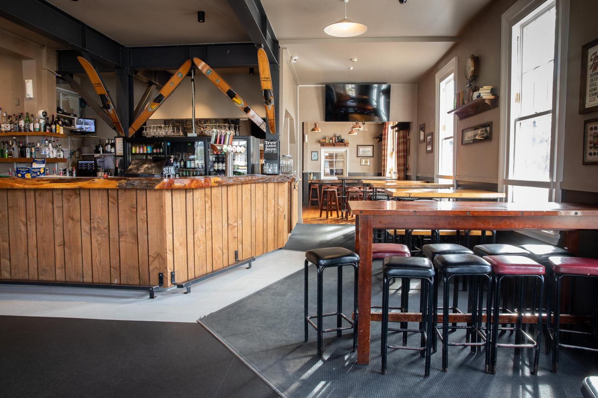 Hotel The Brown Pub Methven Esterno foto