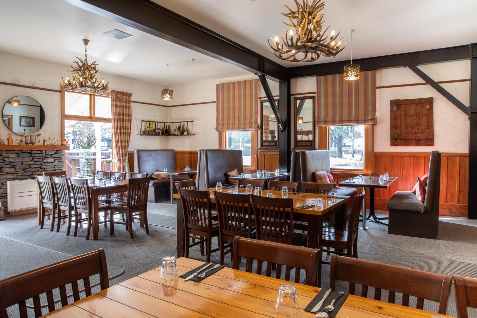 Hotel The Brown Pub Methven Esterno foto